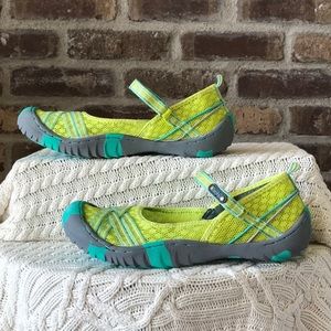 Jambu All Terra Design